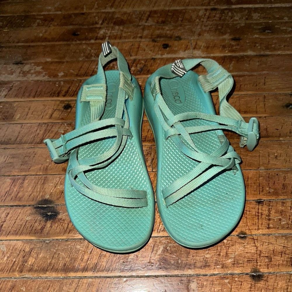 Chaco mint green gorpcore strappy arch support kids 4 sandals